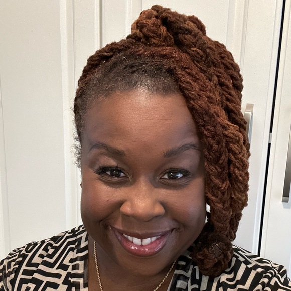 Meet your Posher, Liliet - Picture 1 of 1